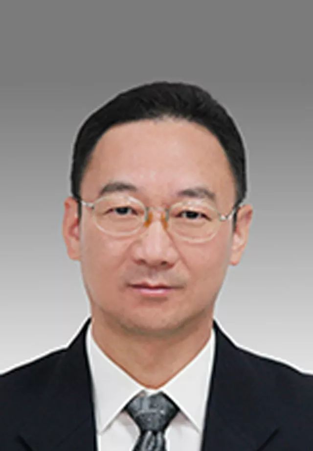 封面-冯军.jpg